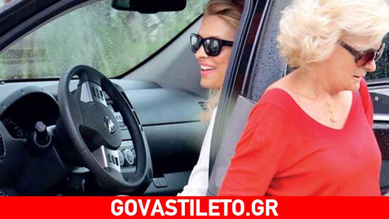 Ελένη Μενεγάκη: Μαζί με τη μαμά της στο στούντιο της εκπομπής της! Ελένη Μενεγάκη: Μαζί με τη μαμά της στο στούντιο της εκπομπής της!